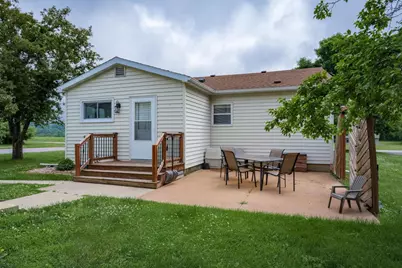 1313 2nd Main Street, Elroy, WI 53929 - Photo 5