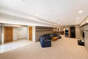 1825 Bringold Dr, Verona, WI 53593 - Photo 41