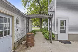 325 S Bridge St, Markesan, WI 53946 - Photo 35