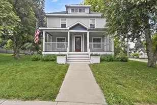 325 S Bridge St, Markesan, WI 53946 - Photo 1