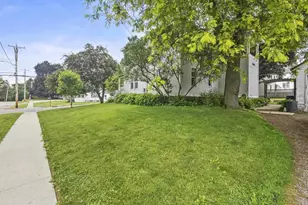 325 S Bridge St, Markesan, WI 53946 - Photo 37