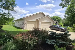 2 Snowflake Ct, Madison, WI 53719 - Photo 5
