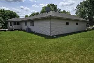 2 Snowflake Ct, Madison, WI 53719 - Photo 9