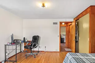 430 Oak St, Madison, WI 53704 - Photo 11