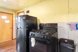 430 Oak St, Madison, WI 53704 - Photo 7