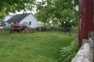 313 Pleasant St, Clinton, WI 53525 - Photo 39