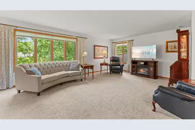 1720 N Hillcrest Drive, Baraboo, WI 53913 - Photo 11