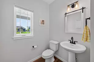 2009 Paris Ln, Cottage Grove, WI 53527 - Photo 25