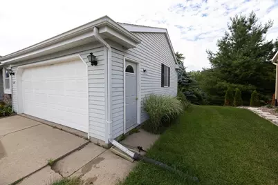 4211 Wilshire Lane, Janesville, WI 53546 - Photo 5