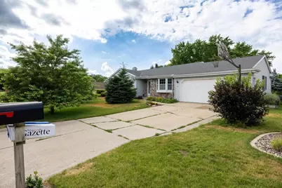 4211 Wilshire Lane, Janesville, WI 53546 - Photo 3