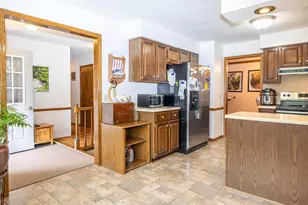 4211 Wilshire Ln, Janesville, WI 53546 - Photo 9