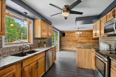 N1544 Poeppel Road, Fort Atkinson, WI 53538 - Photo 9
