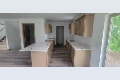 148 Shaw Street, Baraboo, WI 53913 - Photo 3