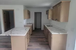148 Shaw St, Baraboo, WI 53913 - Photo 3