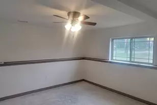 148 Shaw St, Baraboo, WI 53913 - Photo 9
