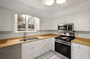 4138 Hiawatha Dr, Madison, WI 53711 - Photo 7