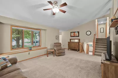 632 Grandview Drive, Sun Prairie, WI 53590 - Photo 9