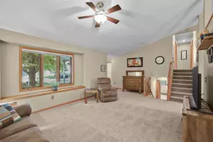 632 Grandview Dr, Sun Prairie, WI 53590 - Photo 9