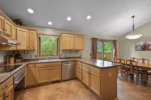 632 Grandview Dr, Sun Prairie, WI 53590 - Photo 19