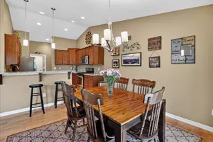 965 N Perry Pkwy, Oregon, WI 53575 - Photo 13
