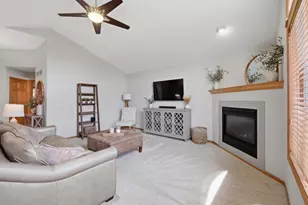 376 Concord Dr, Oregon, WI 53575 - Photo 7