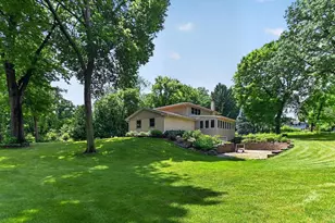 3924 S Meadow Dr, Middleton, WI 53562 - Photo 5