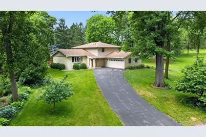 3924 S Meadow Drive, Middleton, WI 53562 - Photo 3