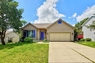 932 Vista Ridge Dr, Mount Horeb, WI 53572 - Photo 1