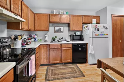 1909 Fox Run, Mount Horeb, WI 53572 - Photo 17