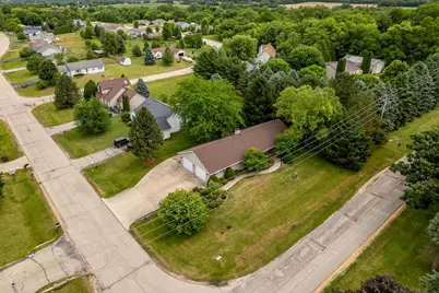 535 Danielson Drive, Darien, WI 53114 - Photo 3