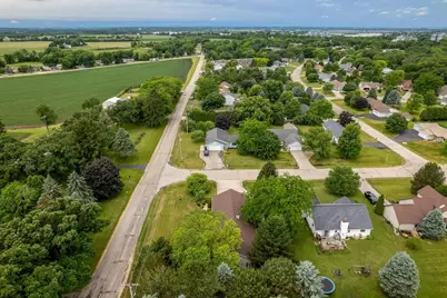 535 Danielson Drive, Darien, WI 53114 - Photo 9