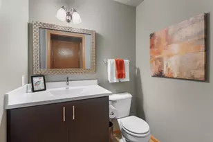 6923 Tottenham Rd, Madison, WI 53711 - Photo 15