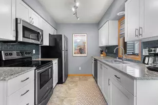 6923 Tottenham Rd, Madison, WI 53711 - Photo 13