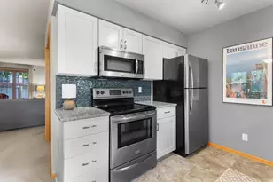 6923 Tottenham Rd, Madison, WI 53711 - Photo 13