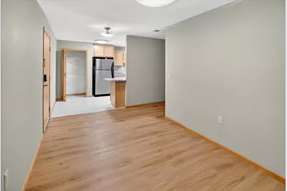 8206 Starr Grass Drive #204, Madison, WI 53719 - Photo 9