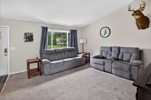 204 Weald Bridge Rd, Cottage Grove, WI 53527 - Photo 3