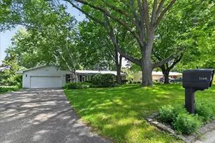3306 Kingston Dr, Madison, WI 53713 - Photo 1