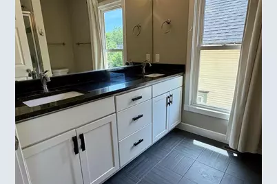 824 E Dayton Street, Madison, WI 53703 - Photo 11