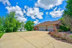 2424 Saint Albert the Great Drive, Sun Prairie, WI 53590 - Photo 11