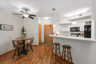 18 Kings Mill Cir, Madison, WI 53718 - Photo 3