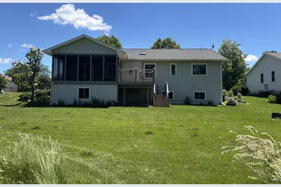 910 Riverview Court, Marshall, WI 53559 - Photo 3
