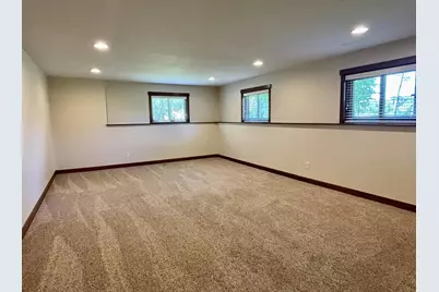 910 Riverview Court, Marshall, WI 53559 - Photo 27