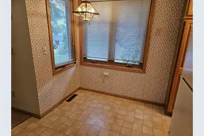 1720 Elizabeth Street, Baraboo, WI 53913 - Photo 7