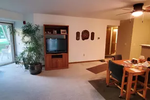 6253 Middleton Spring Dr Common, Middleton, WI 53562 - Photo 7