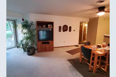 6253 Middleton Spring Drive Common, Middleton, WI 53562 - Photo 7