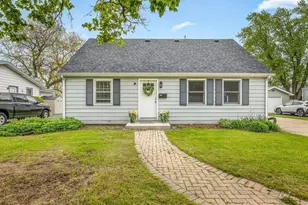 1204 E Wisconsin St, Delavan, WI 53115 - Photo 3