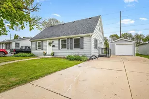 1204 E Wisconsin St, Delavan, WI 53115 - Photo 5