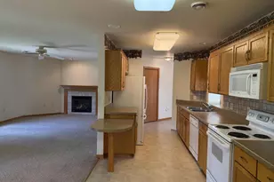 109 Elizabeth Ct, Deerfield, WI 53531 - Photo 3