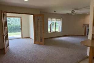 109 Elizabeth Ct, Deerfield, WI 53531 - Photo 5