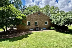 3542 Bee Ln, Beloit, WI 53511 - Photo 3